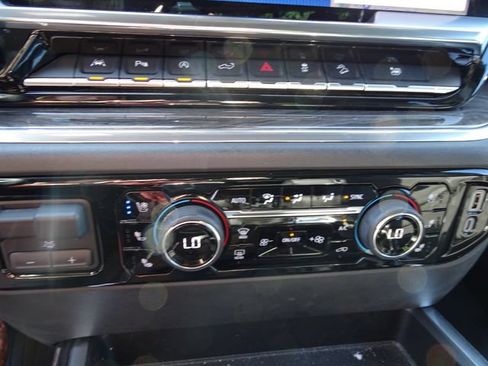 Certified 2024 Chevrolet Silverado 1500 LTZ AWD/4WD image 12