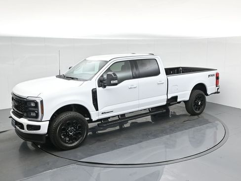 New 2026 Ford F250 Lariat w/ Black Appearance Package image 24