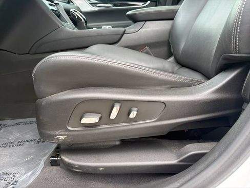 Used 2024 Cadillac XT6 Premium Luxury AWD/4WD image 24