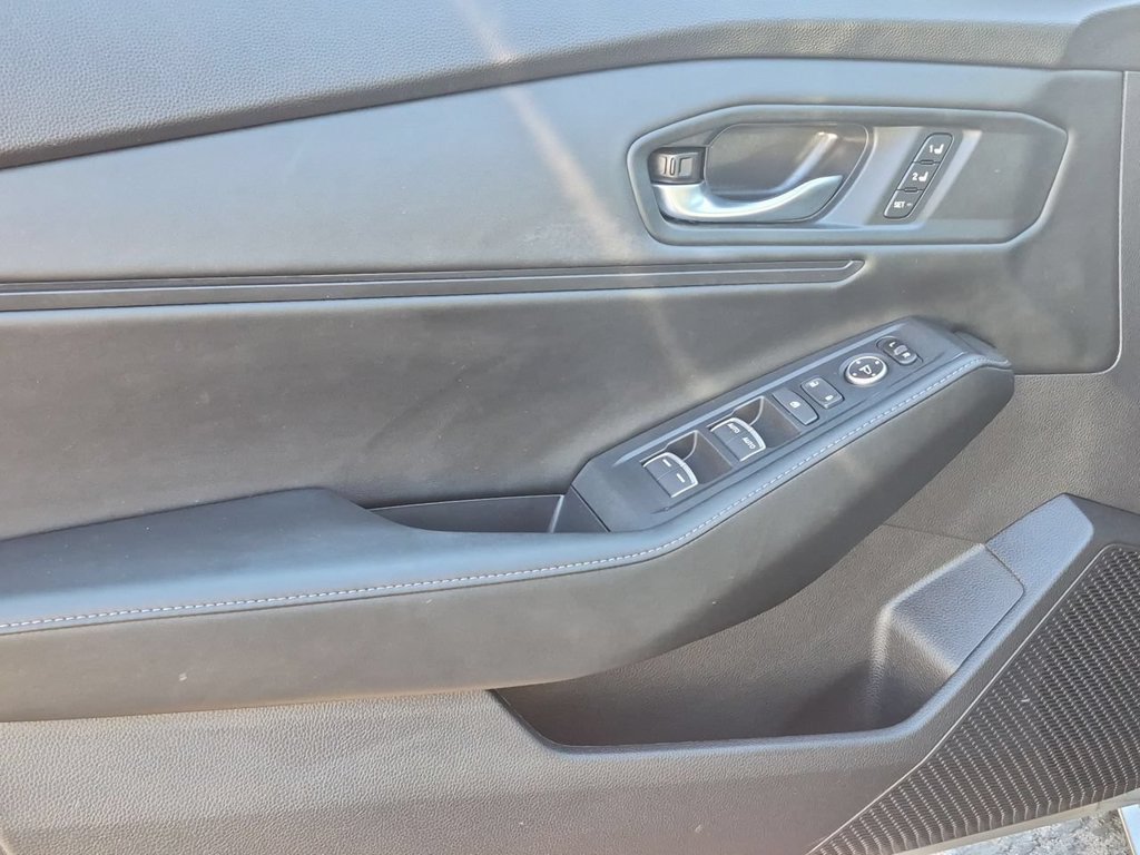 Used 2025 Honda Accord Sport image 23