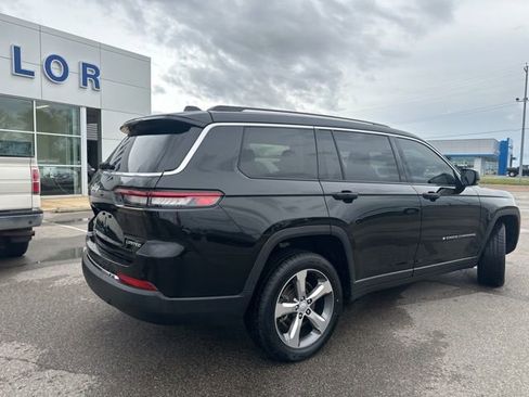 Used 2022 Jeep Grand Cherokee L Limited AWD/4WD image 17