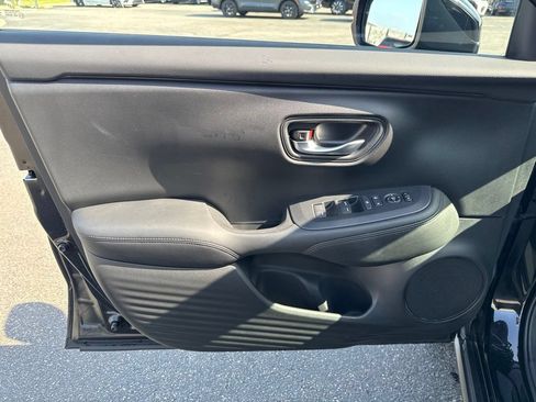 Certified 2024 Honda HR-V LX image 29