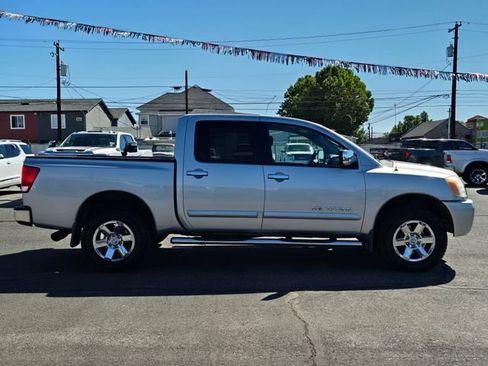 Used 2011 Nissan Titan SV w/ SV Value Truck Pkg AWD/4WD image 6