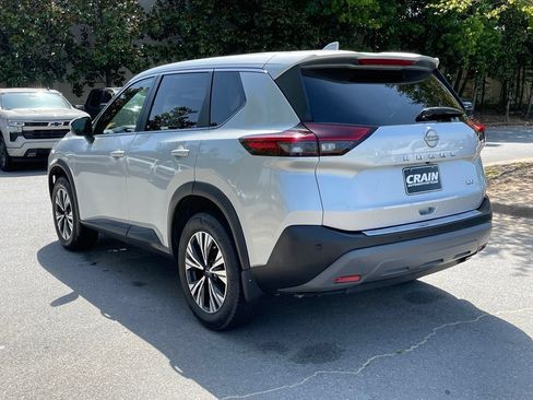 Used 2023 Nissan Rogue SV FWD image 5