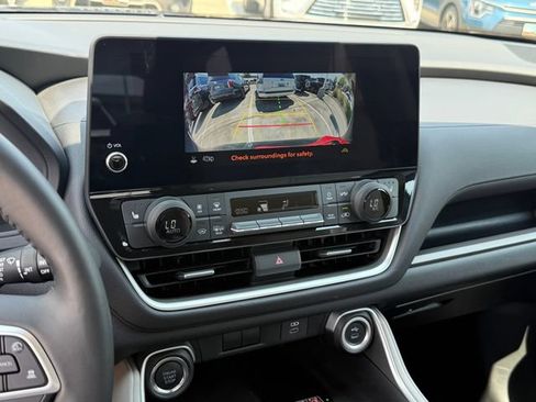 Used 2026 Toyota Grand Highlander AWD image 19