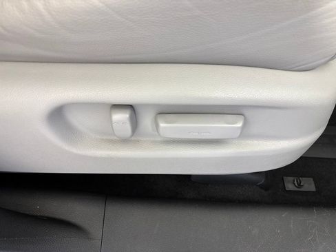 Certified 2022 Honda Pilot Touring image 9