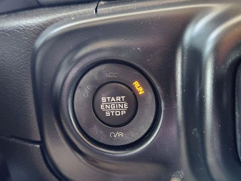 Used 2022 Jeep Wrangler Unlimited Sport AWD/4WD image 30