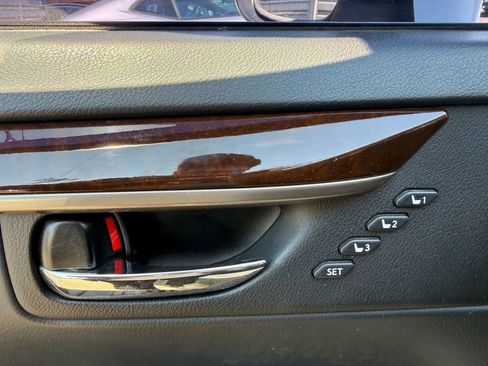 Used 2015 Lexus ES 300h FWD image 9
