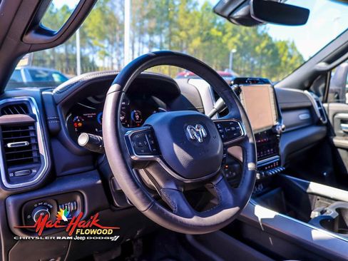 Used 2025 RAM 3500 Laramie AWD/4WD image 17