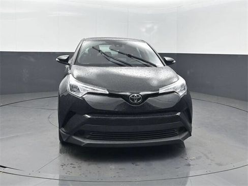 Used 2019 Toyota C-HR LE image 33