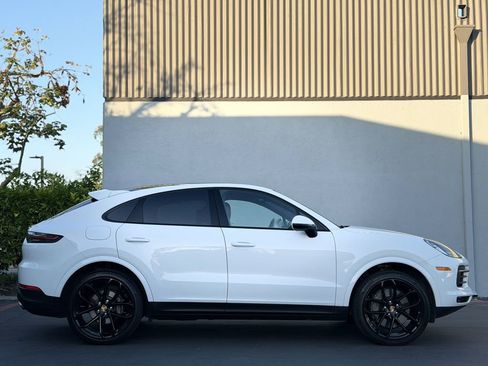 Used 2020 Porsche Cayenne S image 4