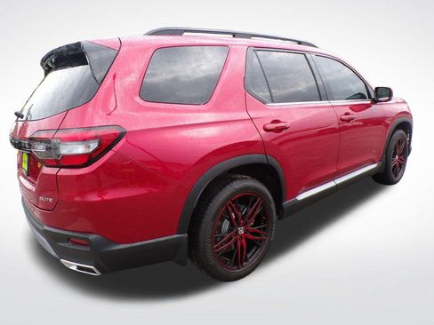 Used 2025 Honda Pilot Elite image 7