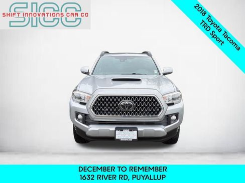 Used 2018 Toyota Tacoma TRD Sport image 2