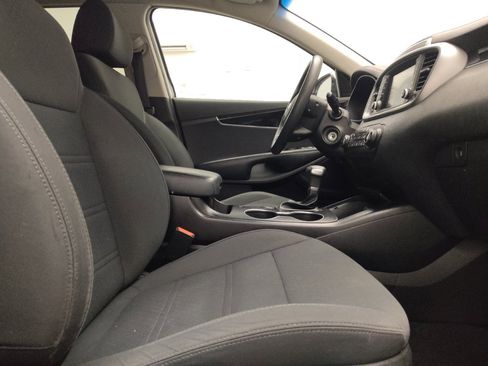 Used 2020 Kia Sorento FWD V6 image 21