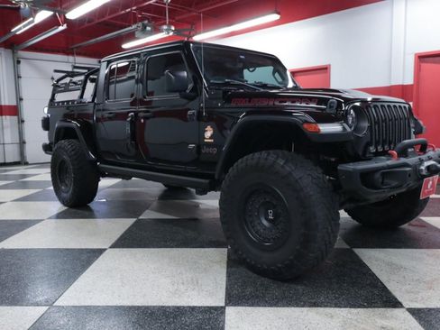 Used 2022 Jeep Gladiator Rubicon w/ LED Lighting Group AWD/4WD image 2