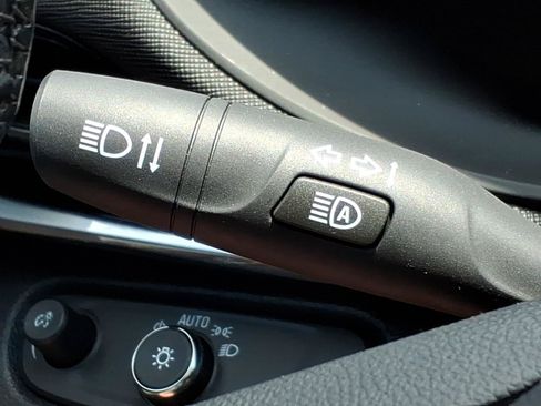 Used 2024 Buick Envista Sport Touring w/ Convenience I Package FWD image 29