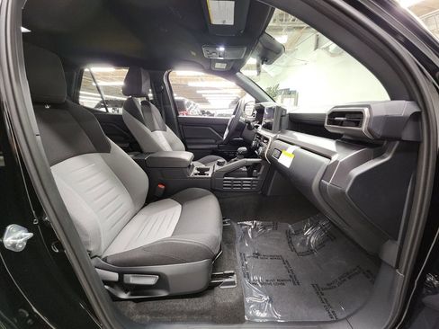 Used 2025 Toyota 4Runner 4WD image 8