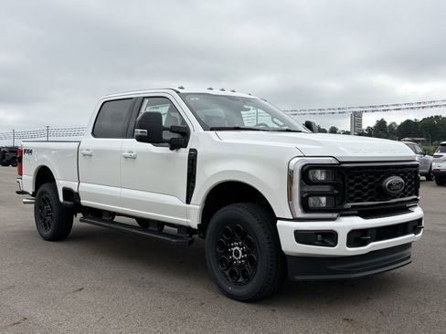 New 2026 Ford F350 Lariat w/ Black Appearance Package image 7