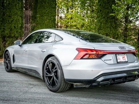 Used 2022 Audi e-tron GT Premium Plus image 16