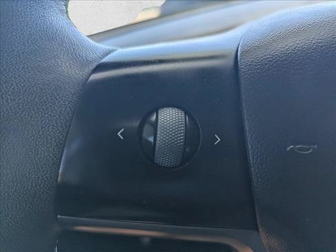 Used 2021 Tesla Model Y Long Range AWD/4WD image 14