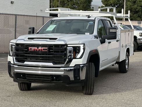 New 2025 GMC Sierra 2500 Pro w/ Convenience Package RWD image 6
