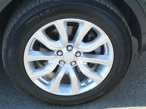 Used 2017 Land Rover Range Rover Evoque SE AWD/4WD image 9
