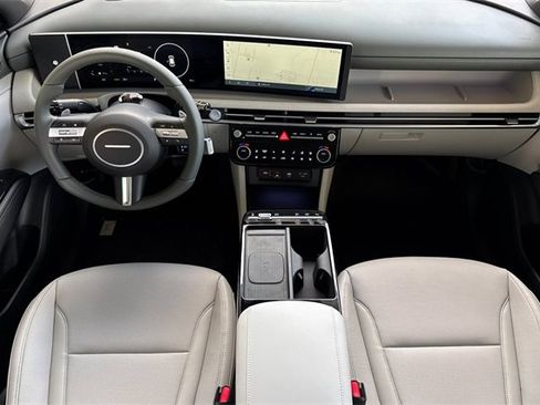 New 2025 Hyundai Tucson Limited image 13