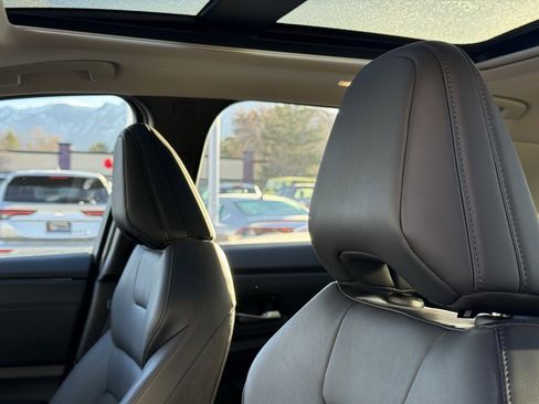 Used 2024 Nissan Ariya EVOLVE+ e-4ORCE image 11