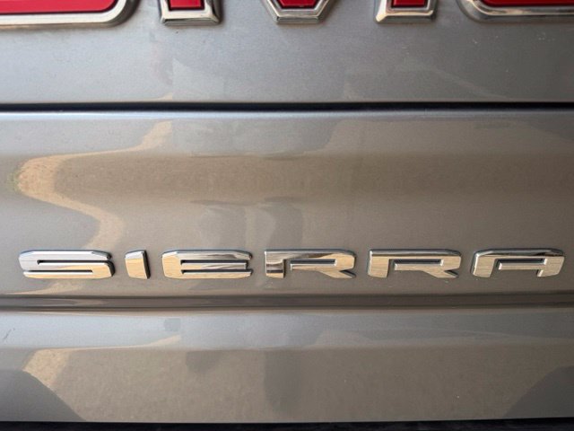 Certified 2025 GMC Sierra 1500 SLT AWD/4WD image 7