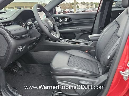 New 2026 Jeep Compass Latitude image 5