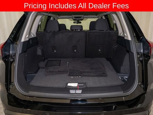 Certified 2026 Nissan Rogue SV FWD image 5