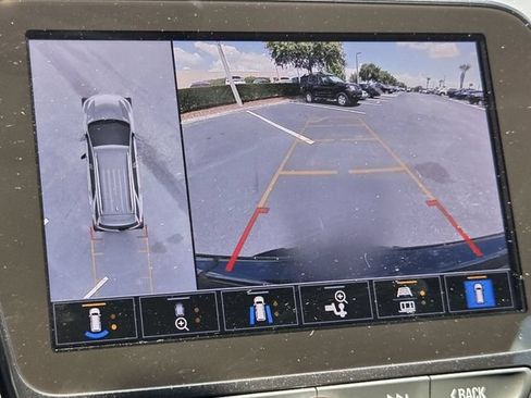 Used 2023 Chevrolet Equinox Premier FWD image 20
