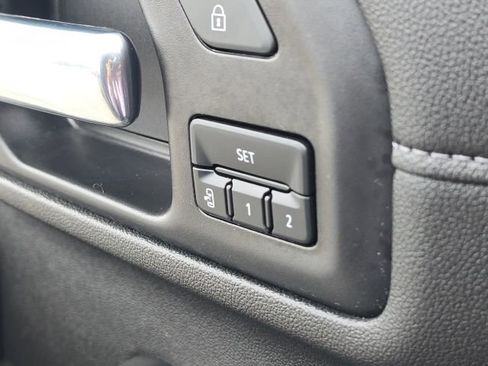 Used 2022 GMC Sierra 2500 Denali w/ Denali Ultimate Package image 25