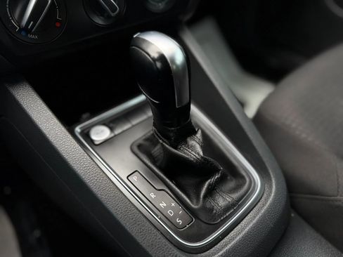 Used 2016 Volkswagen Jetta SE FWD image 19