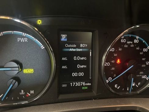 Used 2017 Toyota RAV4 SE AWD/4WD image 2