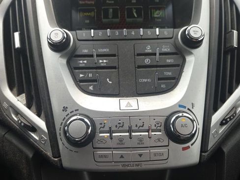 Used 2017 GMC Terrain SLE image 31