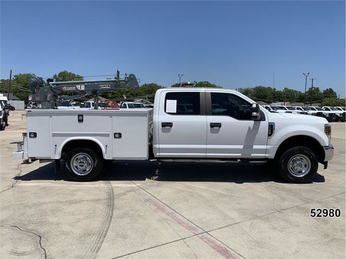 Used 2019 Ford F250 XL w/ Power Equipment Group AWD/4WD image 7
