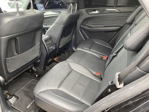 Used 2018 Mercedes-Benz GLE 43 AMG 4MATIC w/ Premium 2 Package image 19
