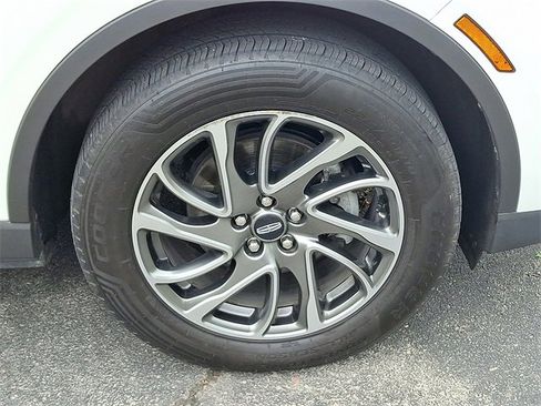 Used 2021 Lincoln Corsair AWD w/ Equipment Group 101A image 8