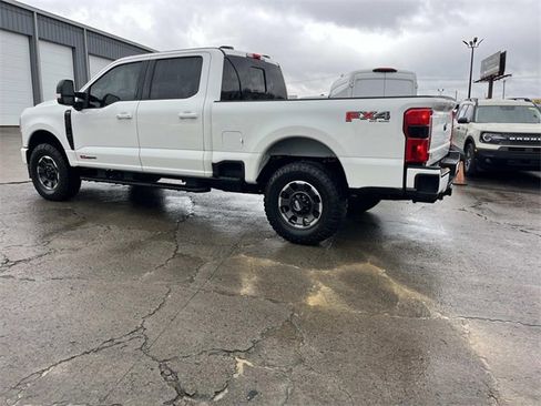 Used 2024 Ford F250 Lariat w/ Sport Appearance Package image 6