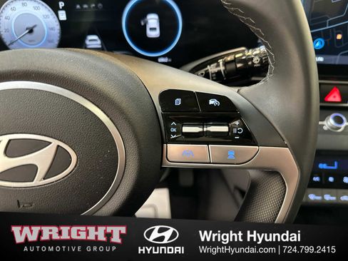 Certified 2025 Hyundai Elantra SEL image 21