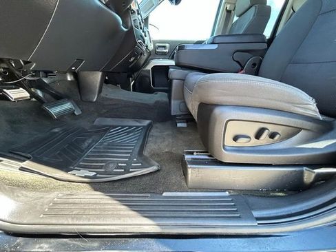 Used 2018 Chevrolet Silverado 1500 LT w/ True North Edition AWD/4WD image 26