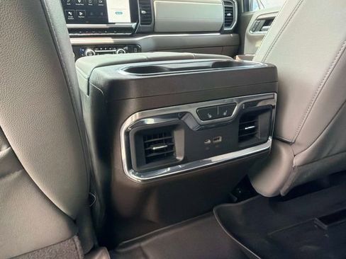 Used 2023 GMC Sierra 1500 SLT AWD/4WD image 16