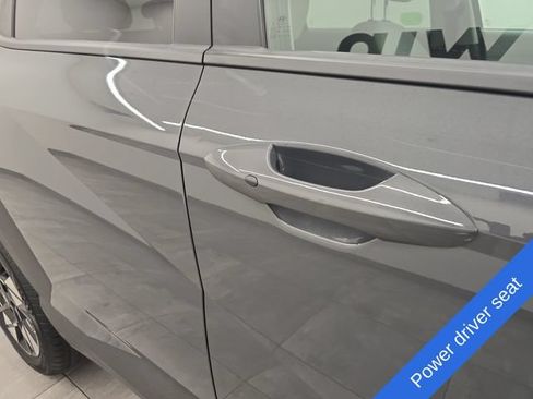 Used 2025 Hyundai Kona SEL AWD/4WD image 8