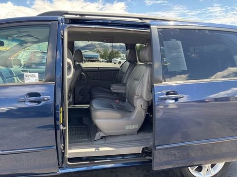Used 2004 Toyota Sienna XLE FWD image 21