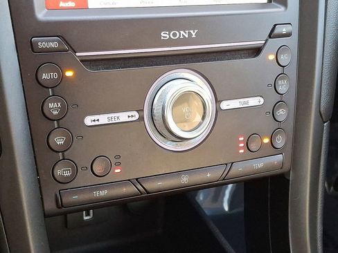 Used 2018 Ford Fusion Titanium image 17