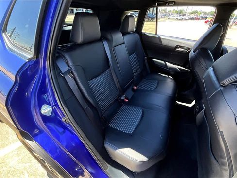 Used 2024 Toyota Corolla Cross XSE w/ Convenience Package image 21