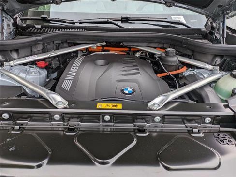 New 2026 BMW X5 xDrive50e image 18