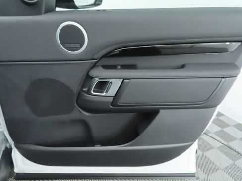 Used 2025 Land Rover Discovery S AWD/4WD image 26