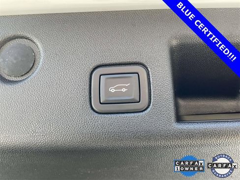 Used 2020 Chevrolet Equinox LT w/ Driver Convenience Package image 10